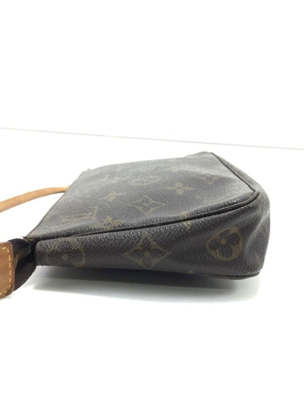 Louis Vuitton Pouch Fastener Tab Missing - Picture 6 of 10